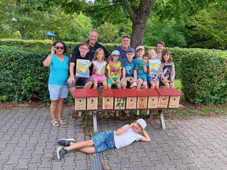 Stolze Handwerker und ihre Nistkästen